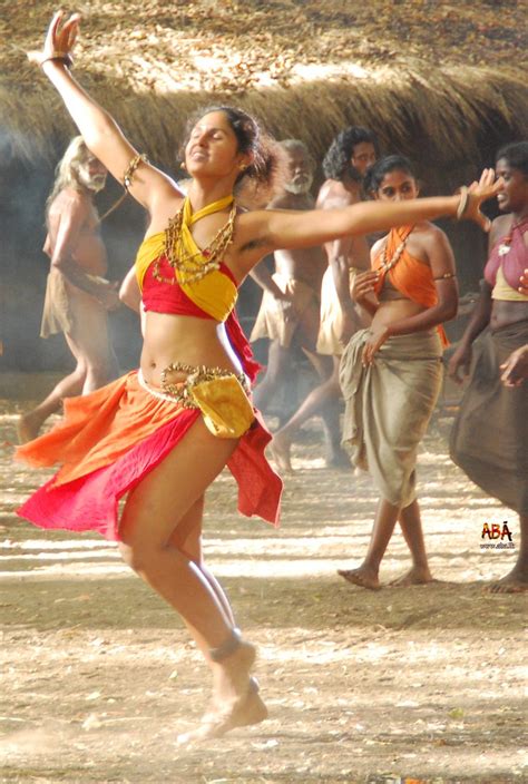 our lanka actress dulani anuradha has agreed to go half naked in her next film bahu barya 2