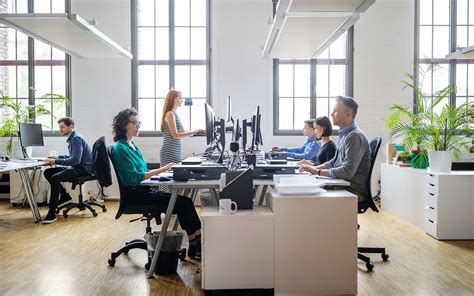 8 Benefits Of Hot Desking For Employees And Businesses Condeco