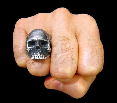 courts  hackett makers   keith richards skull ring