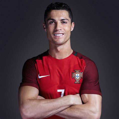 cristiano ronaldo girlfriend biography old number full name real madrid goal portugal