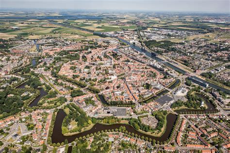 bookingcom middelburg bij vijf meest gastvrije steden  nederland foto pzcnl