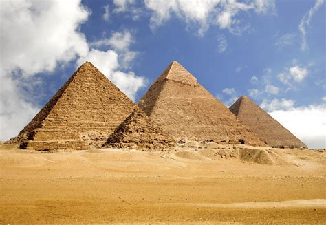 great pyramids menkaura khafre khufu and great sphinx