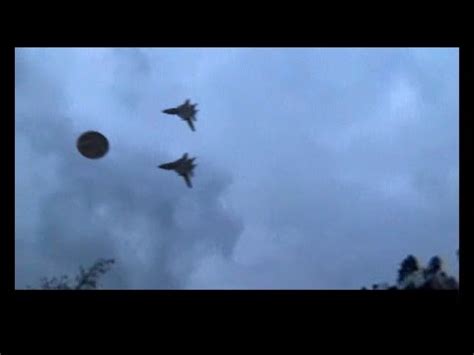 incredible ufo sighting  military jets convoy  ufo