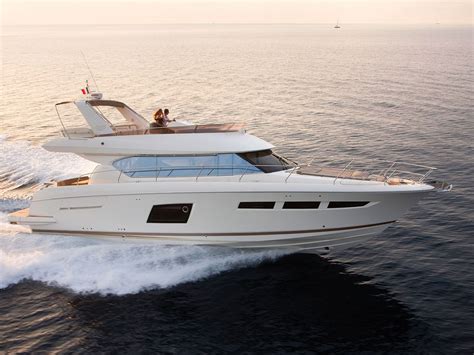 pin van prestige luxury motor yachts  op prestige  motorjachten boten