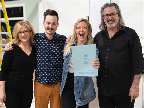 disney plus lizzie mcguire revival what you need to know