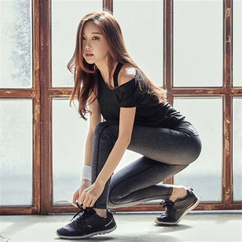 2018 Yoga Clothes Korean Gym Clothes Running Short Sleeve Bra Pants