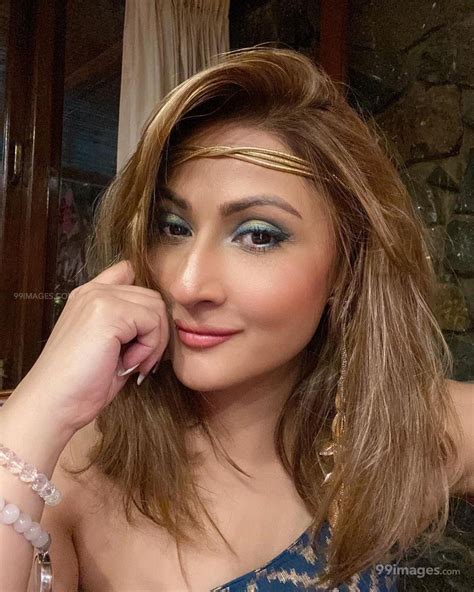 [115 ] Urvashi Dholakia Hot Hd Photos And Wallpapers For Mobile 1080p