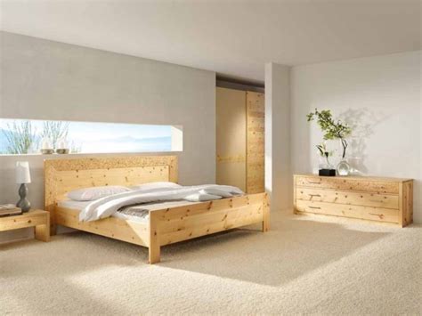 schlafzimmer aus massivholz zirbenholz schlafzimmer aus alpenzirbe