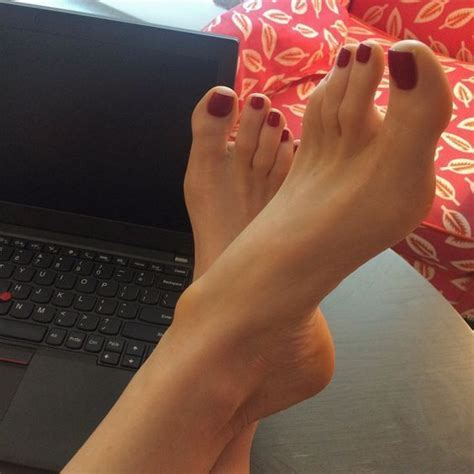 pin by groovie mx on pies sexy feet female feet beautiful toes