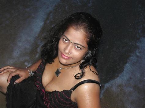 indian girl nighty selfie okno