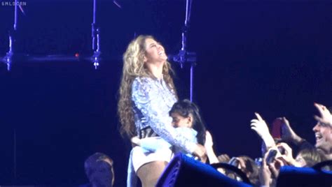 mrs carter show beyonce find and share on giphy