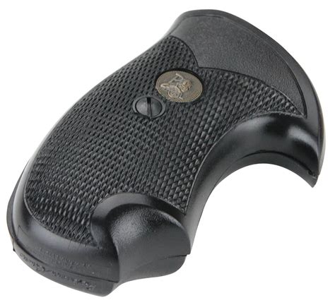 pachmayr  compact grip checkered black rubber  charter arms gunstuff