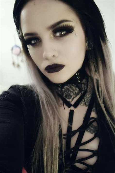 The 25 Best Goth Girls Ideas On Pinterest Gothic Beauty