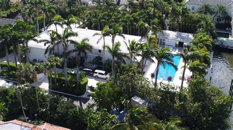 Jeffrey Epstein S Home In New York And Palm Beach On The Market For A