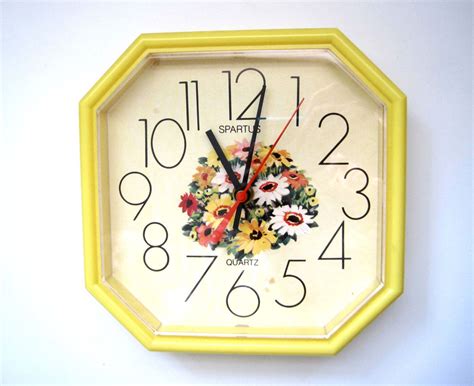 spartus kitchen clock yellow lucite daisies white orange etsy yellow clocks clock wall clock