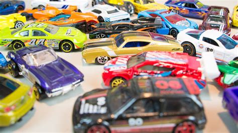 Hot Wheels Hw Workshop 20 Toy Cars Part 3 And T Pack