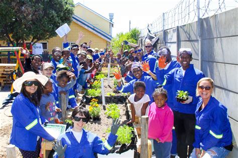 corporate social responsibility     south african businesses