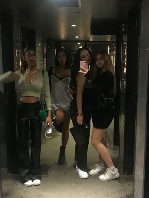 Luvs Girl Group Selfie Quick Selfies