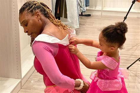 serena williams  daughter olympia play dress   matching princess gowns