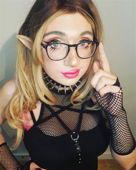 Thoughts About Goth Elf 🧝‍♀️🖤 R Crossplay