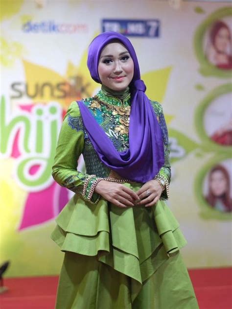 Foto Transformasi Gaya Hijab Wanita Indonesia Dari Masa Ke Masa