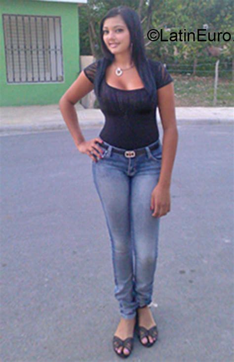 single women darlen female 22 dominican republic girl