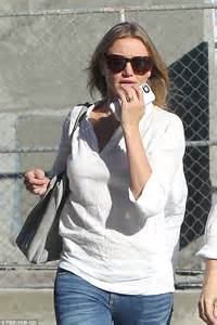 cameron diaz flashes those curious rings again daily mail online
