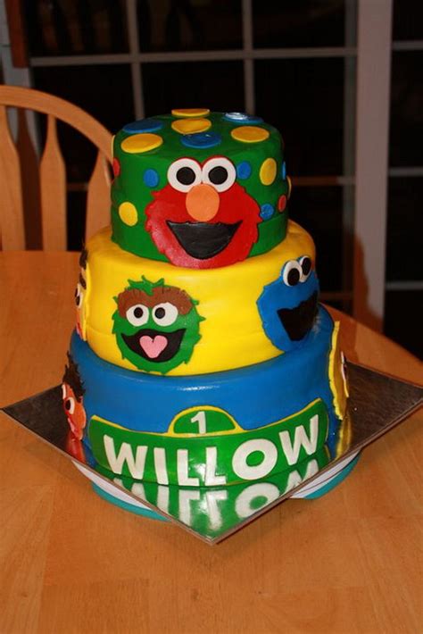 Willow S First Birthday Cake Cake By Michelle Cakesdecor