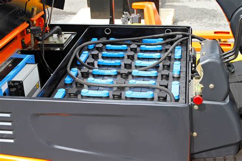 wrong  charging  forklift battery carolina industrial trucks