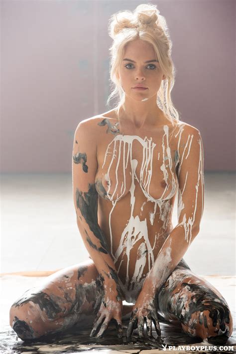 Naked Blonde Hottie Rachel Harris Covered In Paint 1 Of 1
