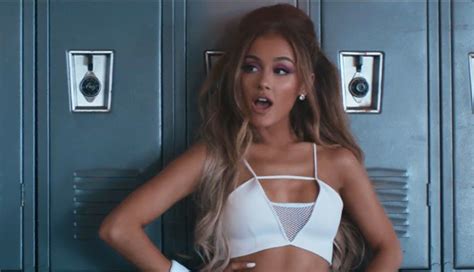 Heres How To Get Ariana Grandes Workout Clothes From Her New Music