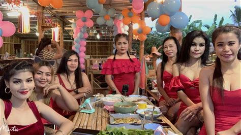 Thai Ladies Birthday Party Rober Casper Youtube