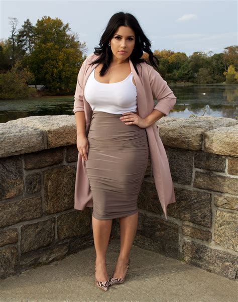 The Perfect Skirt For Curves Love Grey Skies