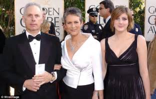 Jamie Lee Curtis Calls 911 After Friend Suffers Suspected