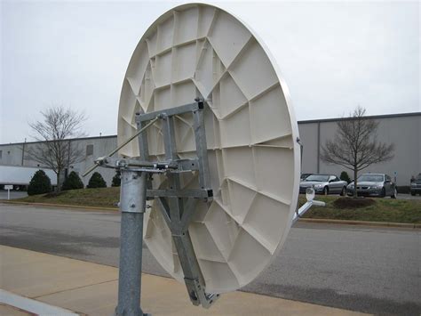 cpi sat prodelin   band  high wind satellite dish step