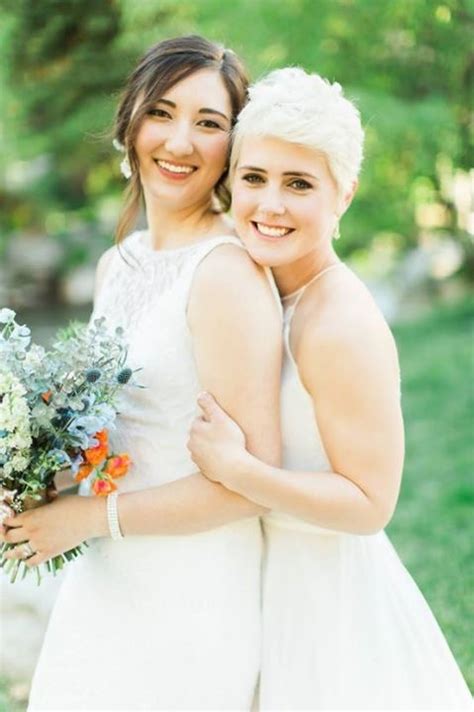 beautiful lesbian wedding photos
