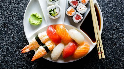 eating sushi  pregnant safe