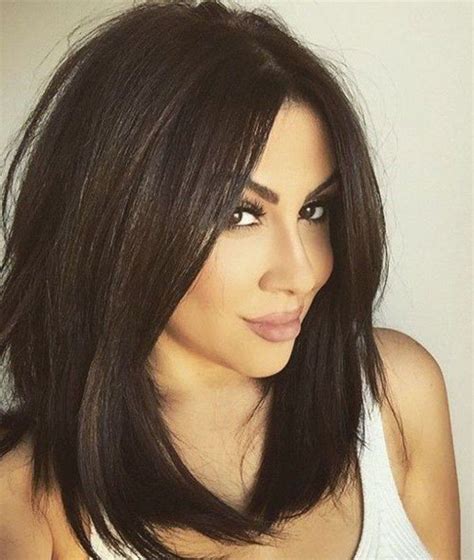 Versatile e cool, è l'haircut preferito . Very long bob: tutte le versioni piÃ¹ cool del caschetto lungo
