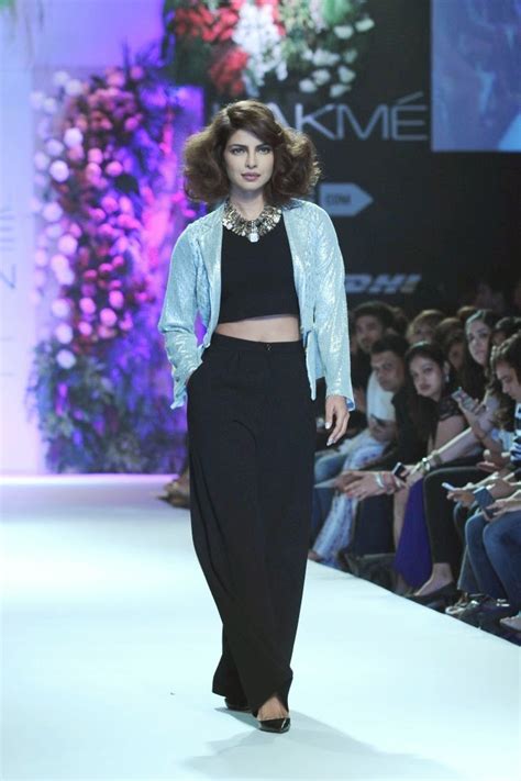 high quality bollywood celebrity pictures priyanka chopra looks smoking hot on the ramp at