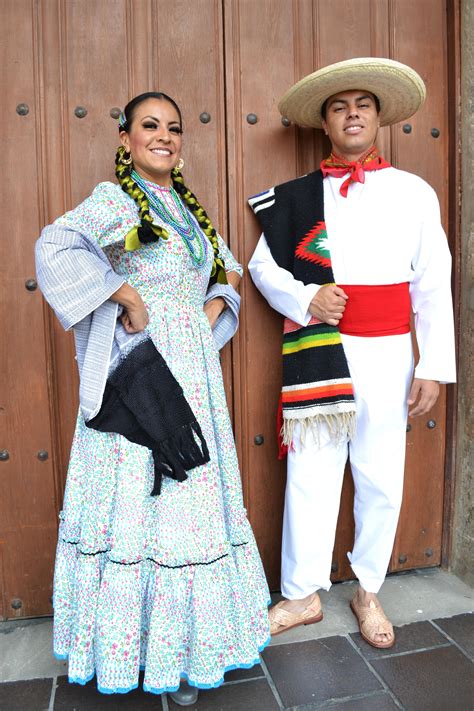Traje TÍpico Hombre Traje Típico Vestidos Mexicanos Vestimenta