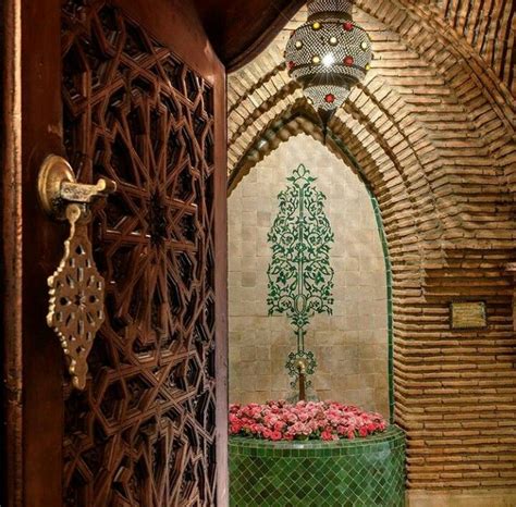 Pin By R Sh On Islamic Art Islamic Art Art Arab Fashion
