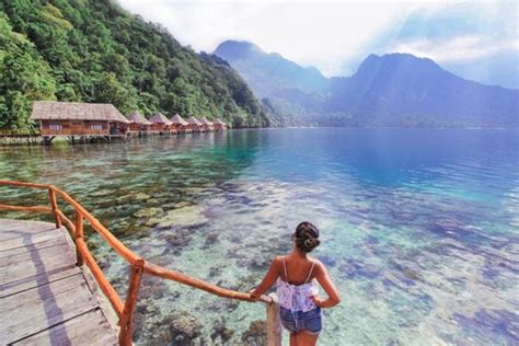 5 Info Penting Seputar Pantai Ora Kepingan Surga Di Maluku Tengah