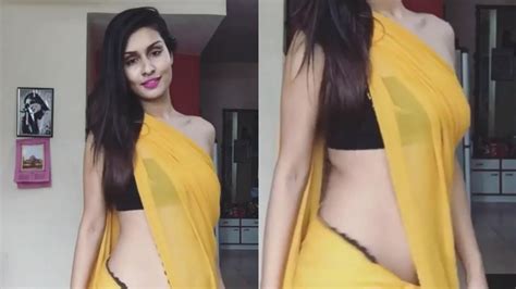 Blouse Instagram Saree Navel Instagram Model Kajal Tiwari Latest