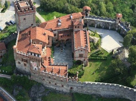 medieval italian castle    sale luxury branded italian