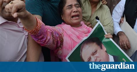 Pakistani Court Removes Pm Nawaz Sharif From Office In Panama Papers