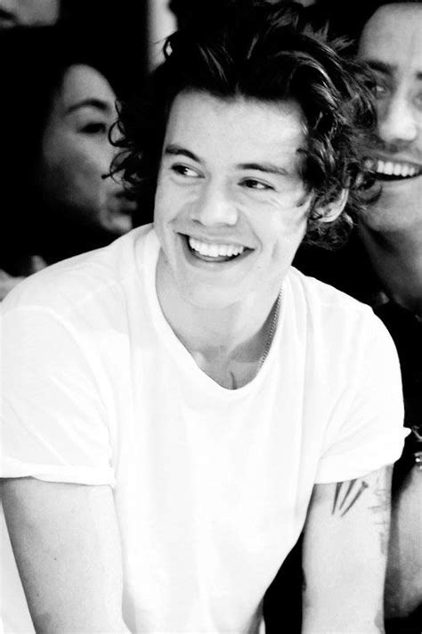 Pin By Breghan On Harry Styles Harry Styles Dimples