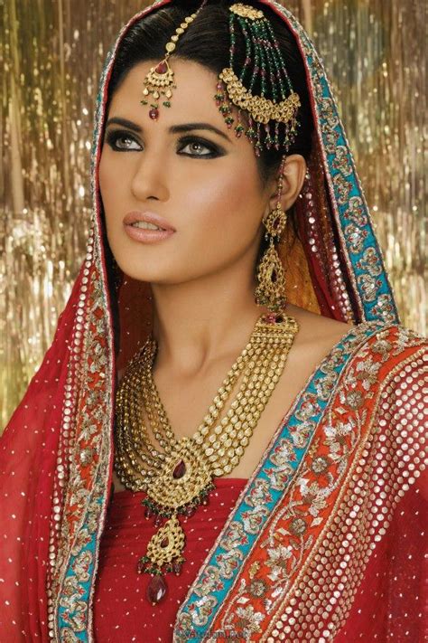 pakistani bridal makeup and jewelry stunning photos