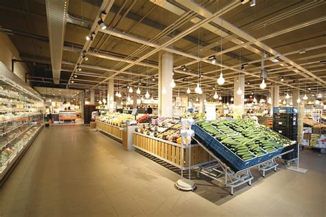 store gallery albert heijn xl enhances  supermarket experience