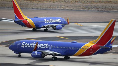 southwest airlines   booking passengers  middle seats ketk