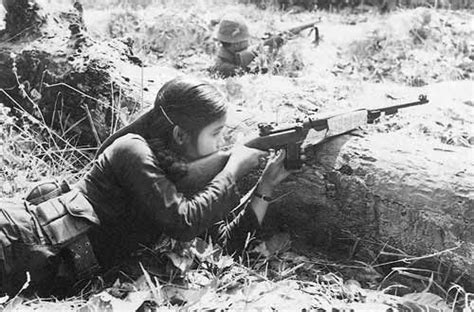 Vietcong Female Vietnam War Vietnam War Photos Female Soldier